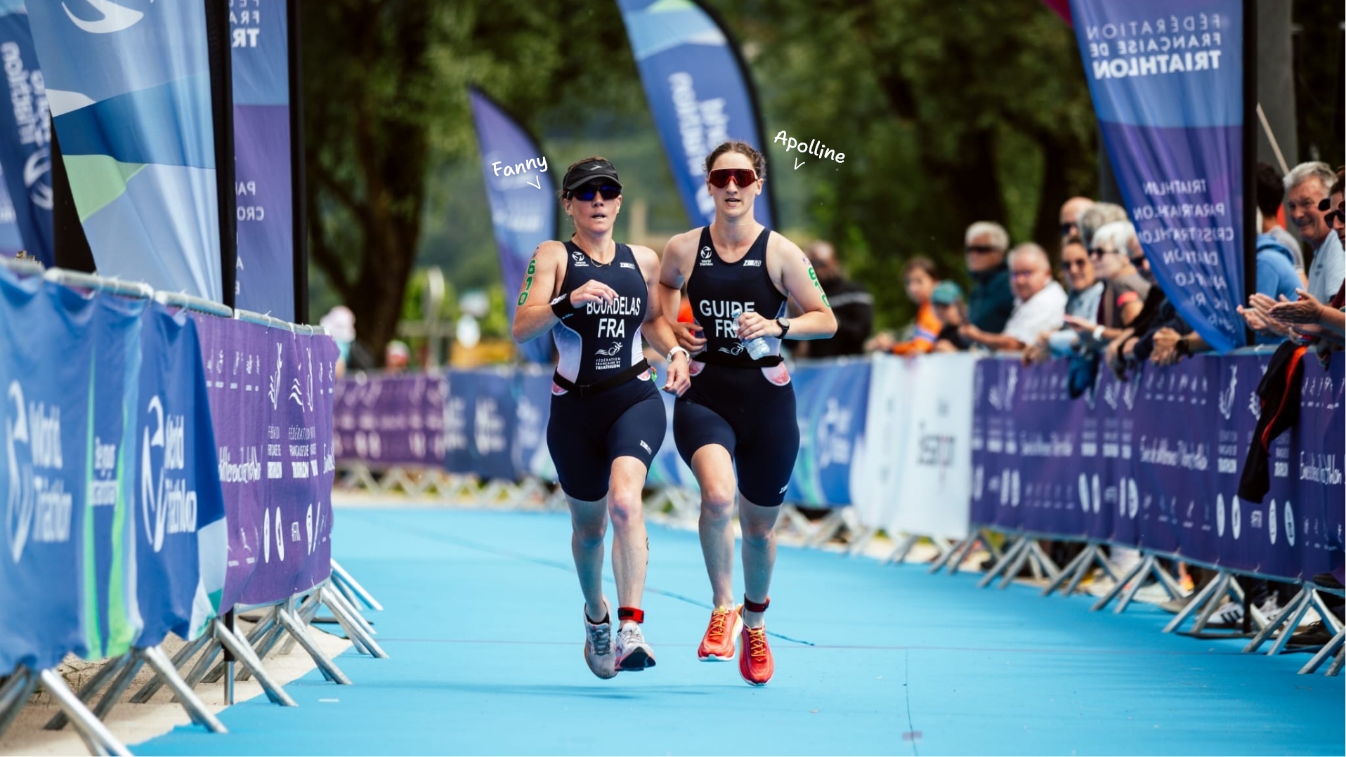 Fanny et Apolline en action, duo de paratriathlètes